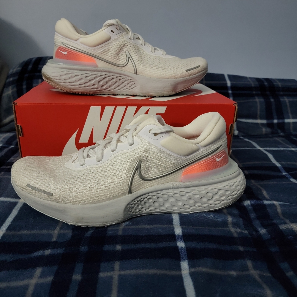 NIKE ZOOMX INVINCIBLE RUN